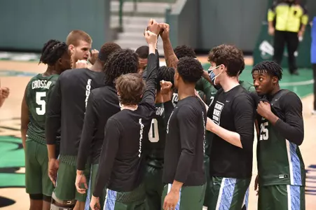 mbb huddle vs. grambling