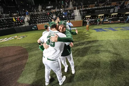 Travis Jewett, Keagan Gillies