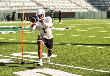 Mykel Jones Catches Pass at Fall Camp
