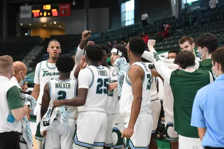mbb huddle vs. ecu 2021
