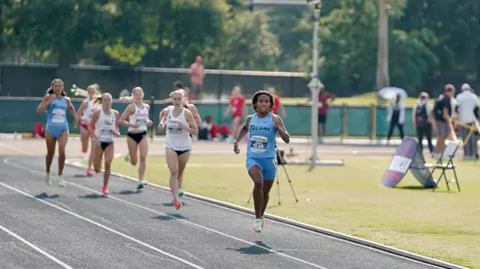 Janae Dean Winning 800m