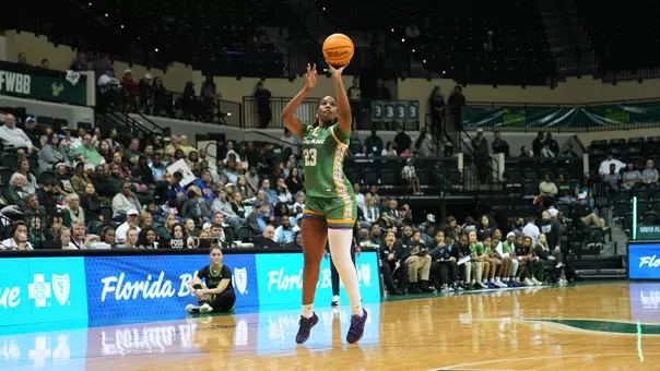 Amira Mabry Action at USF 2026 1,000th Career Point