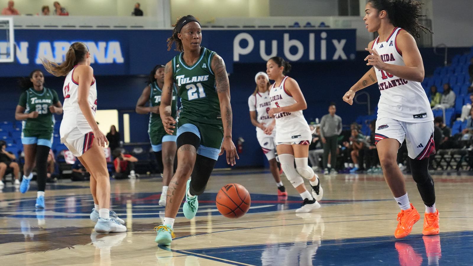 Kanija Daniel Action at FAU 2026