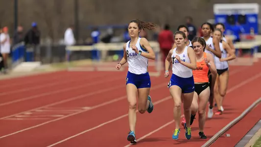 track athletes running