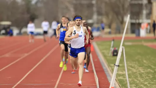 track athletes running