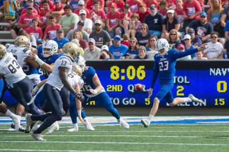 at H.A. Chapman Stadium in Tulsa, OK on 9/30/17. BRETT ROJO/For the Tulsa World