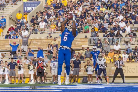Saturday, September 30, 2017  Tulsa, OK
09 30 2017 TU-Navy football EC
Photos by Erik Campos
