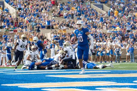 at H.A. Chapman Stadium in Tulsa, OK on 9/30/17.  BRETT ROJO/For the Tulsa World