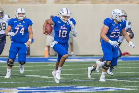 Saturday, September 30, 2017  Tulsa, OK
09 30 2017 TU-Navy football EC
Photos by Erik Campos