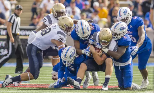 Saturday, September 30, 2017 Tulsa, OK
09 30 2017 TU-Navy football EC
Photos by Erik Campos