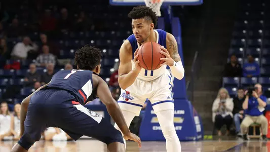 Jackson_Darien(18)_UConn