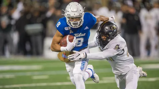 Keenen Johnson running the football