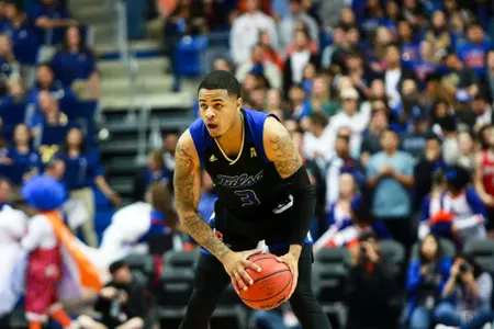Elijah Joiner playing basketball