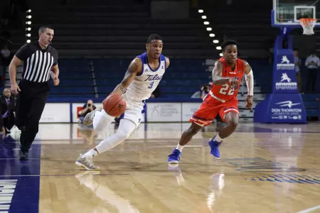 Elijah Joiner playing basketball