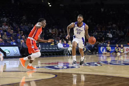 Reggie Jones playing basketball