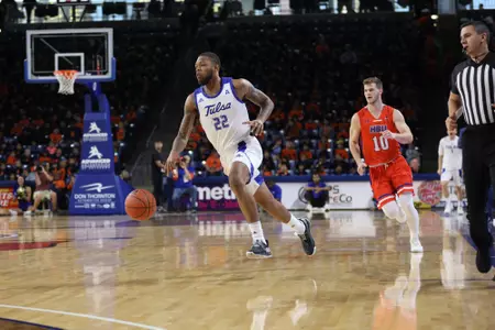 Reggie Jones playing basketball