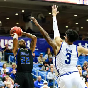 Reggie Jones playing basketball