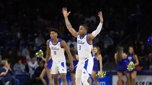 Elijah Joiner gets crowd pumped