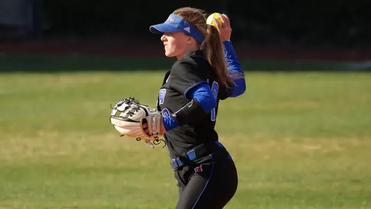 Muffley_Josie(19)_throw