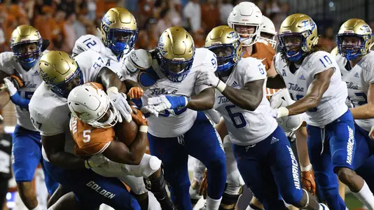 Defense tackles Texas runner