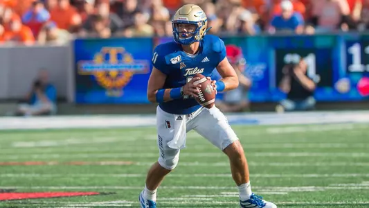 Zach Smith looks to throw