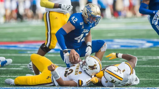 Cooper Edmiston makes a tackle against Wyoming