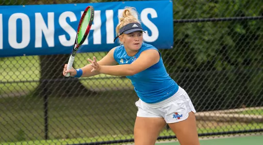 Shura Poppe waiting at SFHS All-American Championships