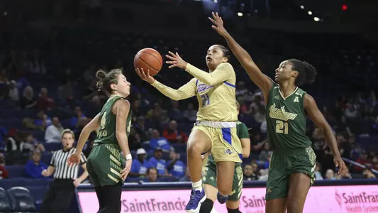 Rebecca Lescay goes to the basket