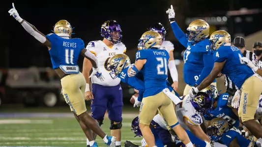 Tulsa defense recovers fumble