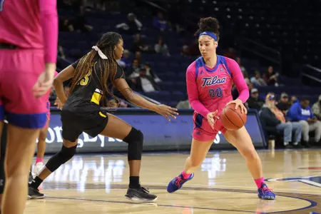 Kendrian Elliott looks to drive