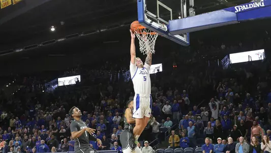 Lawson Korita dunk vs. UCF