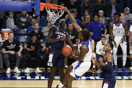 Martins Igbanu dunk vs. UConn