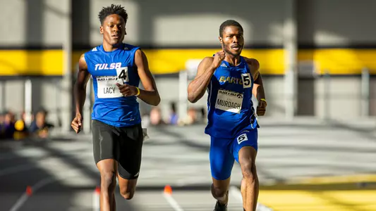 Kyran Lacy running at Black & Gold Invite