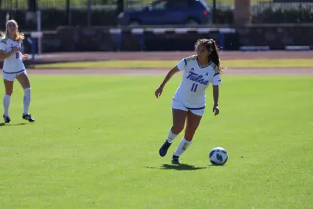 Kayla Fernandez playing soccer