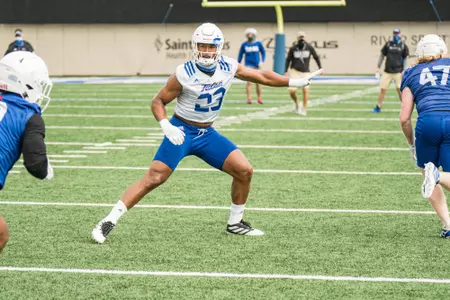 Zaven Collins at preseason practice
