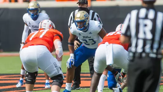 Zaven Collins before snap