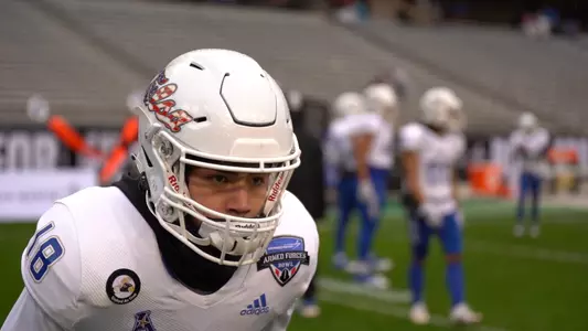 Brad Hensley playing football