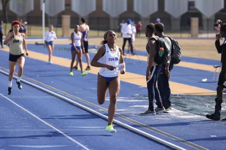 Jaidah McCallon running track