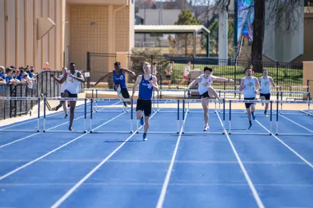 Henry Visser running track