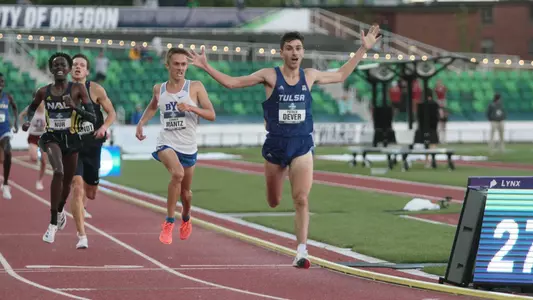 Patrick Dever winning the 2021 NCAA 10,000m Championship