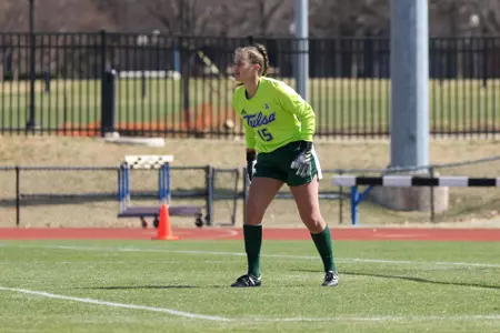 Emma Malsy playing soccer