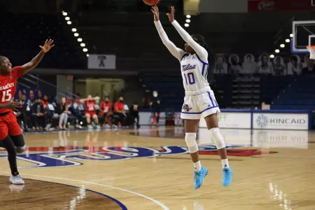 Maya Mayberry playing basketball