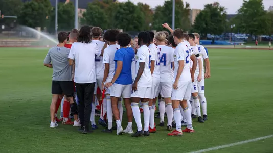 2021 men's soccer huddle