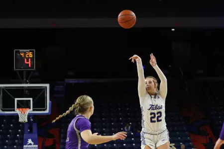 Madi Cartwright hits game-winning trey