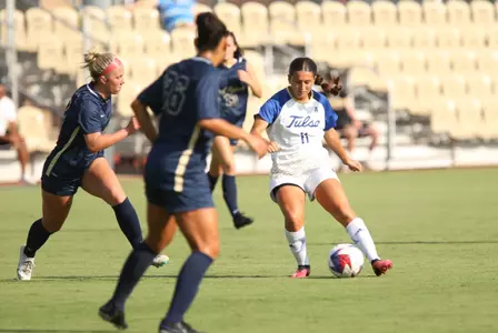 Kayla Fernandez playing soccer 2023