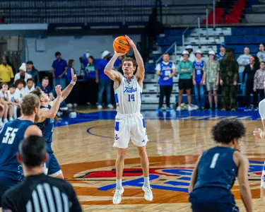 Miles Barnstable shoots