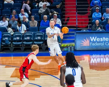 Tyler Behrend passes against Austin Peay