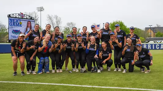 Softball team victory shot