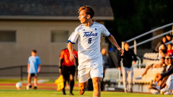 Alex Cunningham vs Drake