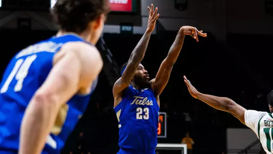 David Green shoots against Charlotte